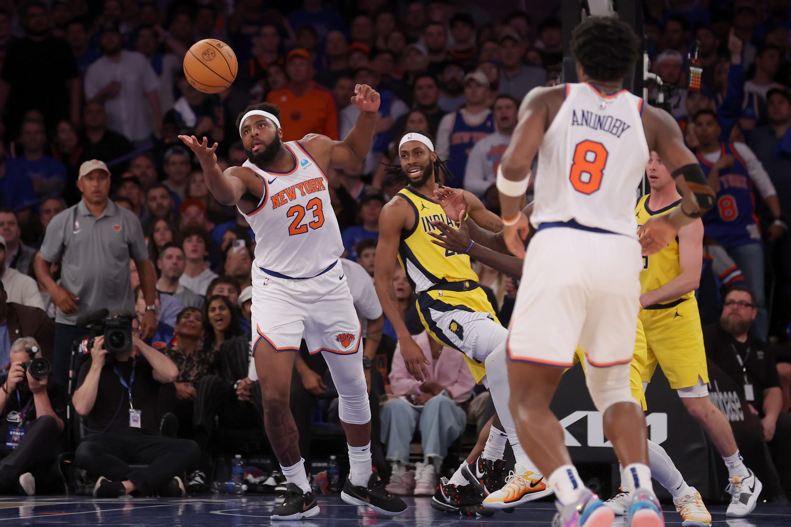 Pistons Vs Knicks: Brunson's Imminent Return Impacts Playoff Race Pistons Vs Knicks: Brunson's Imminent Return Impacts Playoff Race