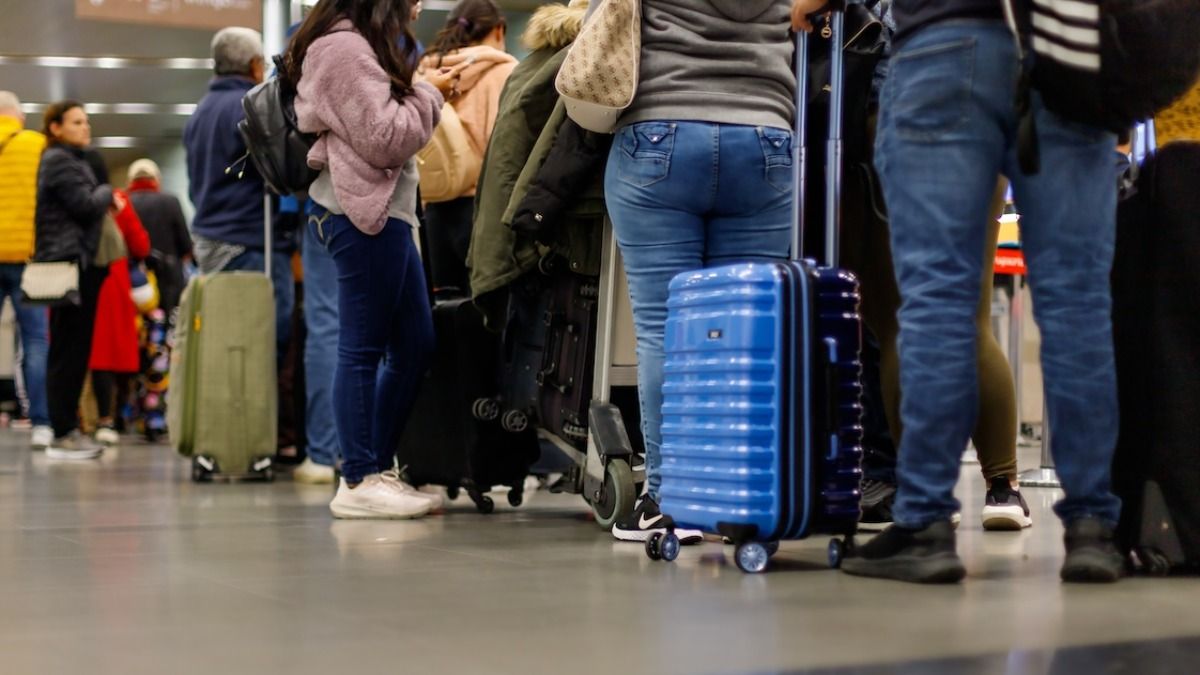 Planning Your Memorial Day Trip? The Best & Worst Days To Fly In 2025 Planning Your Memorial Day Trip? The Best & Worst Days To Fly In 2025