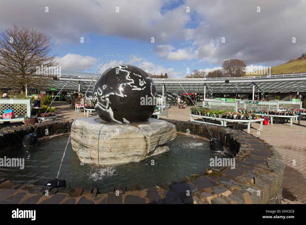 Police Investigate £300 Theft At Hayes Garden World: Ambleside Suspects Police Investigate £300 Theft At Hayes Garden World: Ambleside Suspects