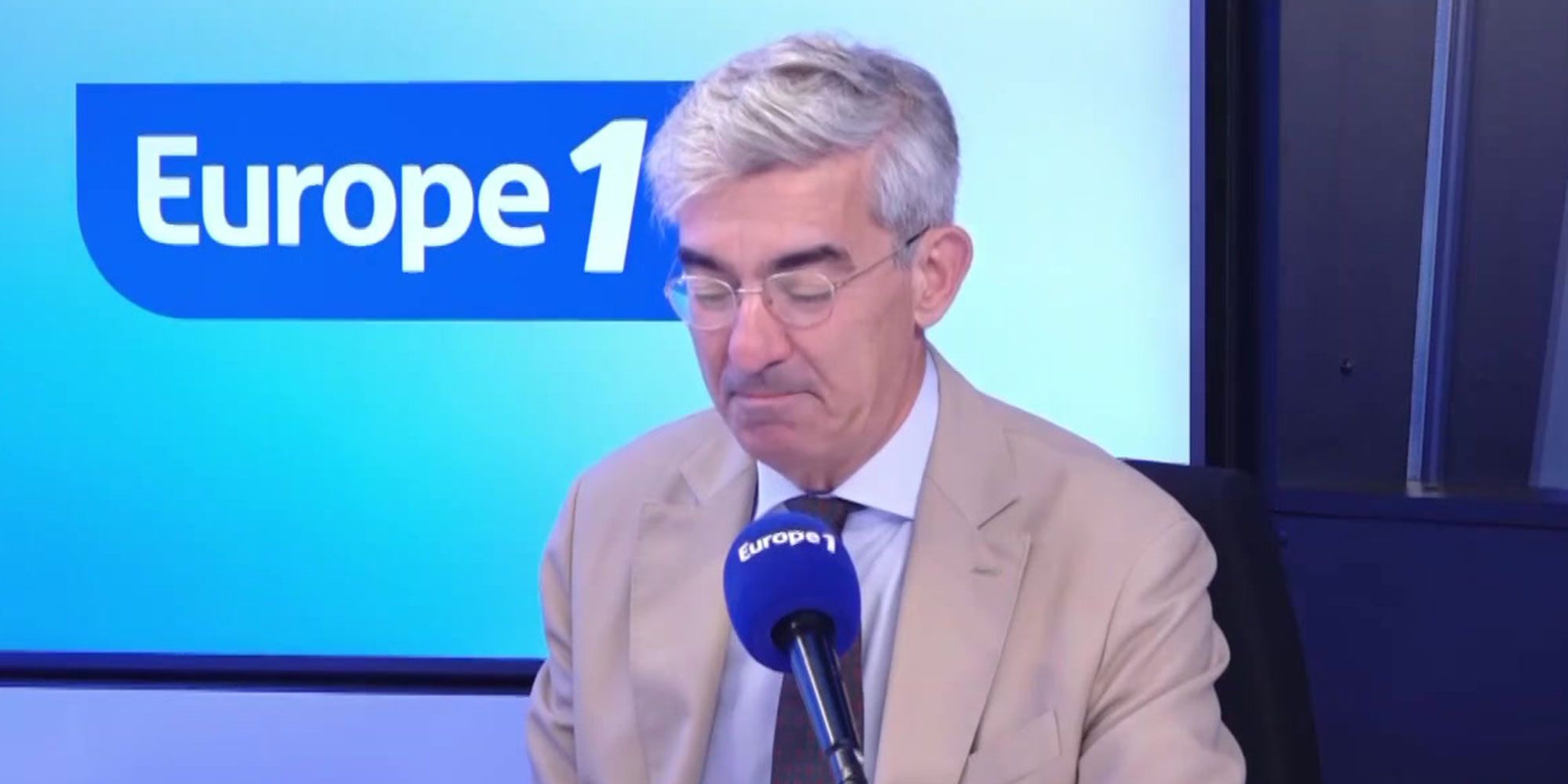 Politique Camerounaise: Macron, Troisième Mandat, Et Le Débat Sur L'Avenir Politique Camerounaise: Macron, Troisième Mandat, Et Le Débat Sur L'Avenir