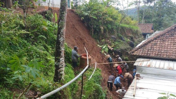 Prakiraan Cuaca Jabar Besok (7/5): Antisipasi Curah Hujan Tinggi Prakiraan Cuaca Jabar Besok (7/5): Antisipasi Curah Hujan Tinggi