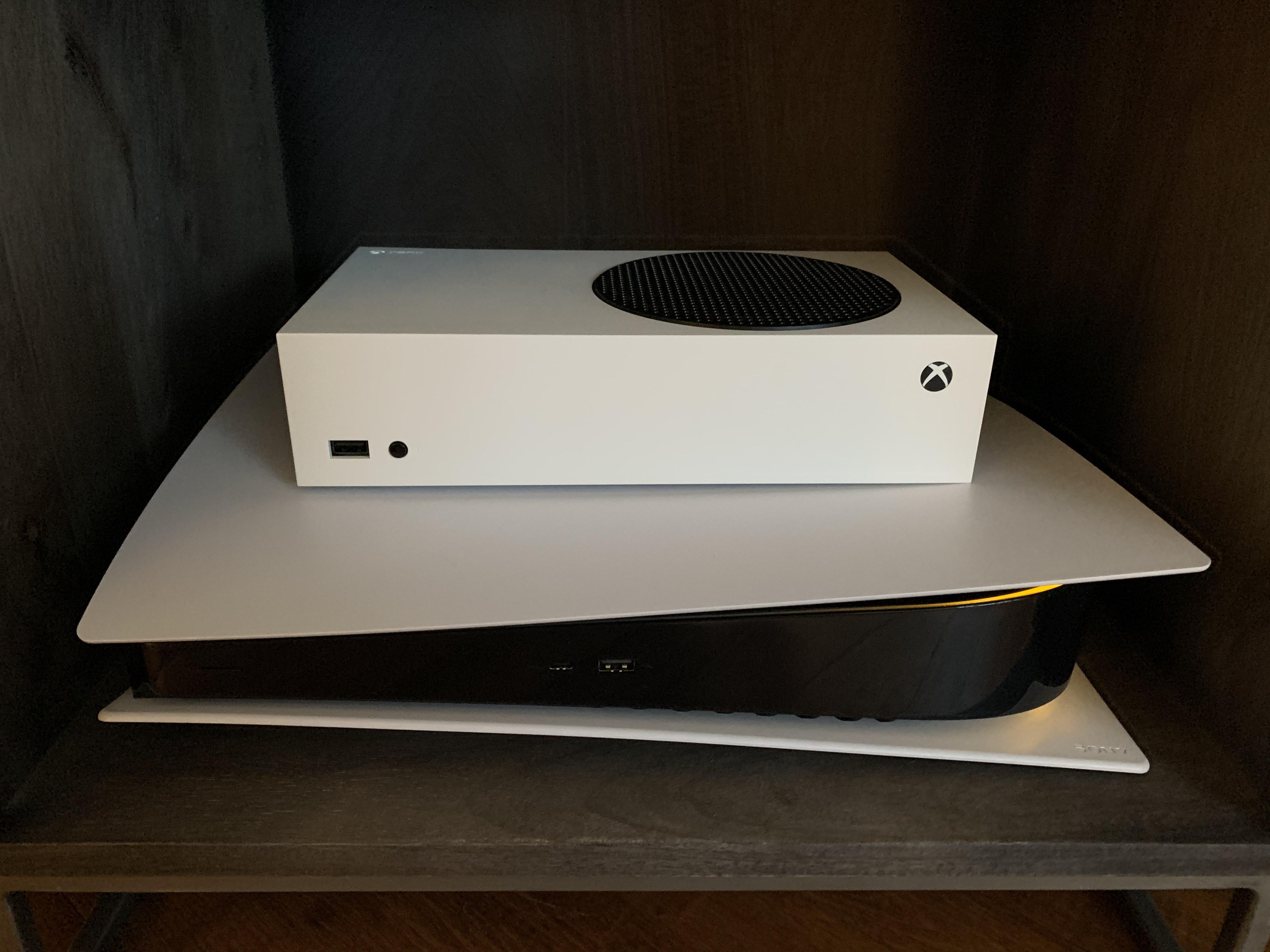 PS5 Vs Xbox Series S: A Detailed Comparison Of Consoles PS5 Vs Xbox Series S: A Detailed Comparison Of Consoles