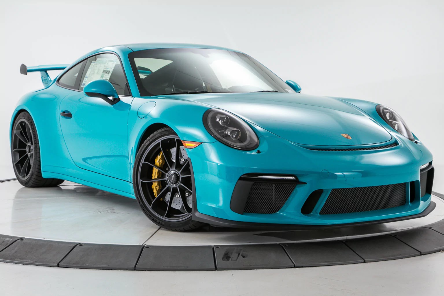 Rare Porsche 911 S/T In Riviera Blue: Find Your Dream Car Rare Porsche 911 S/T In Riviera Blue: Find Your Dream Car