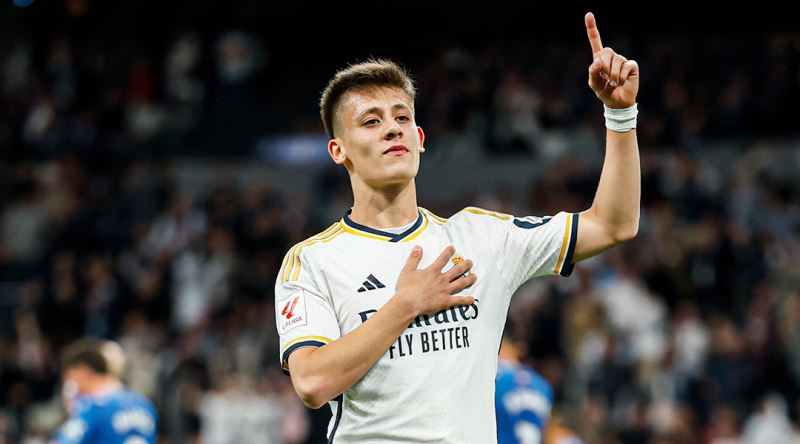 Real Madrid'in Yeni Teknik Direktörü: Arda Güler İçin Ne Anlama Geliyor? Real Madrid'in Yeni Teknik Direktörü: Arda Güler İçin Ne Anlama Geliyor?