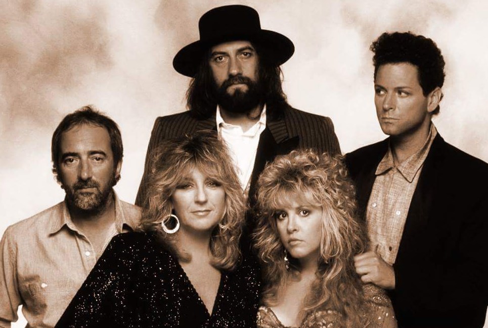 Reassessing Fleetwood Mac: Pioneers Of The Supergroup Era Reassessing Fleetwood Mac: Pioneers Of The Supergroup Era