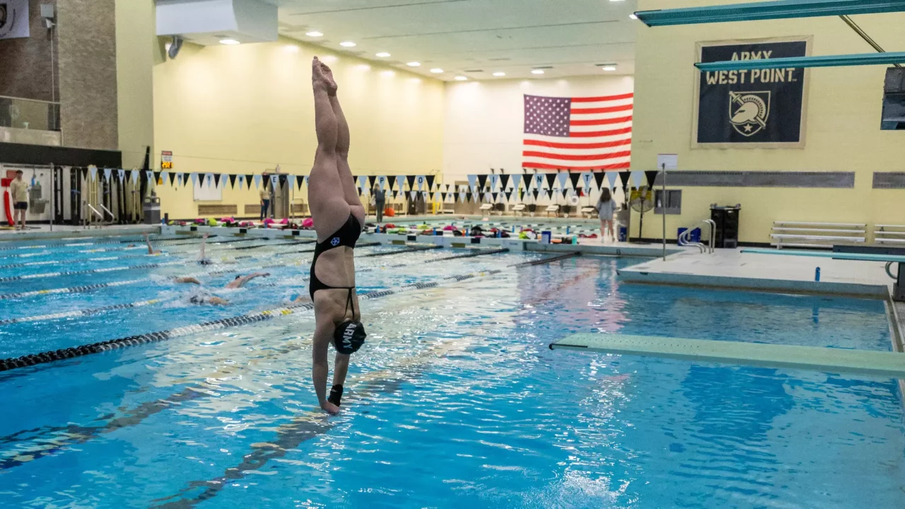 Relay Sweep: T-Bird Girls Earn Home Invite Relay Sweep: T-Bird Girls Earn Home Invite