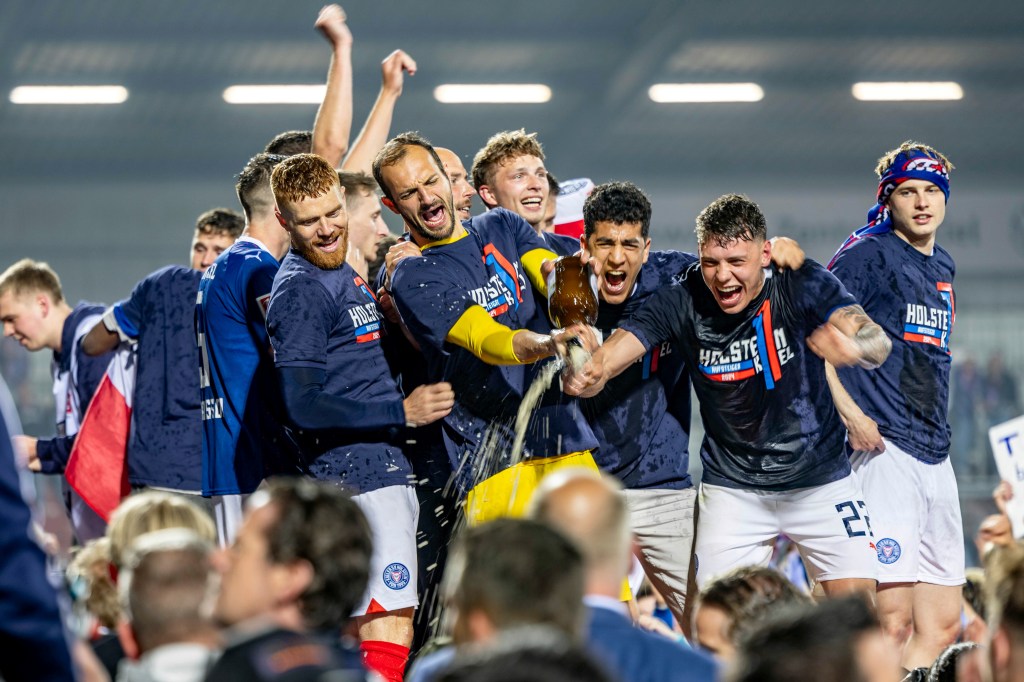 Relegation-Threatened Holstein Kiel Earns Valuable Point Against Mainz Relegation-Threatened Holstein Kiel Earns Valuable Point Against Mainz