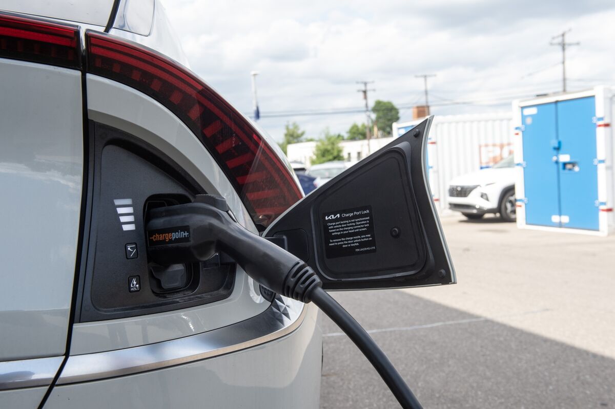 Resistance Mounts: Car Dealerships Push Back On EV Mandates Resistance Mounts: Car Dealerships Push Back On EV Mandates