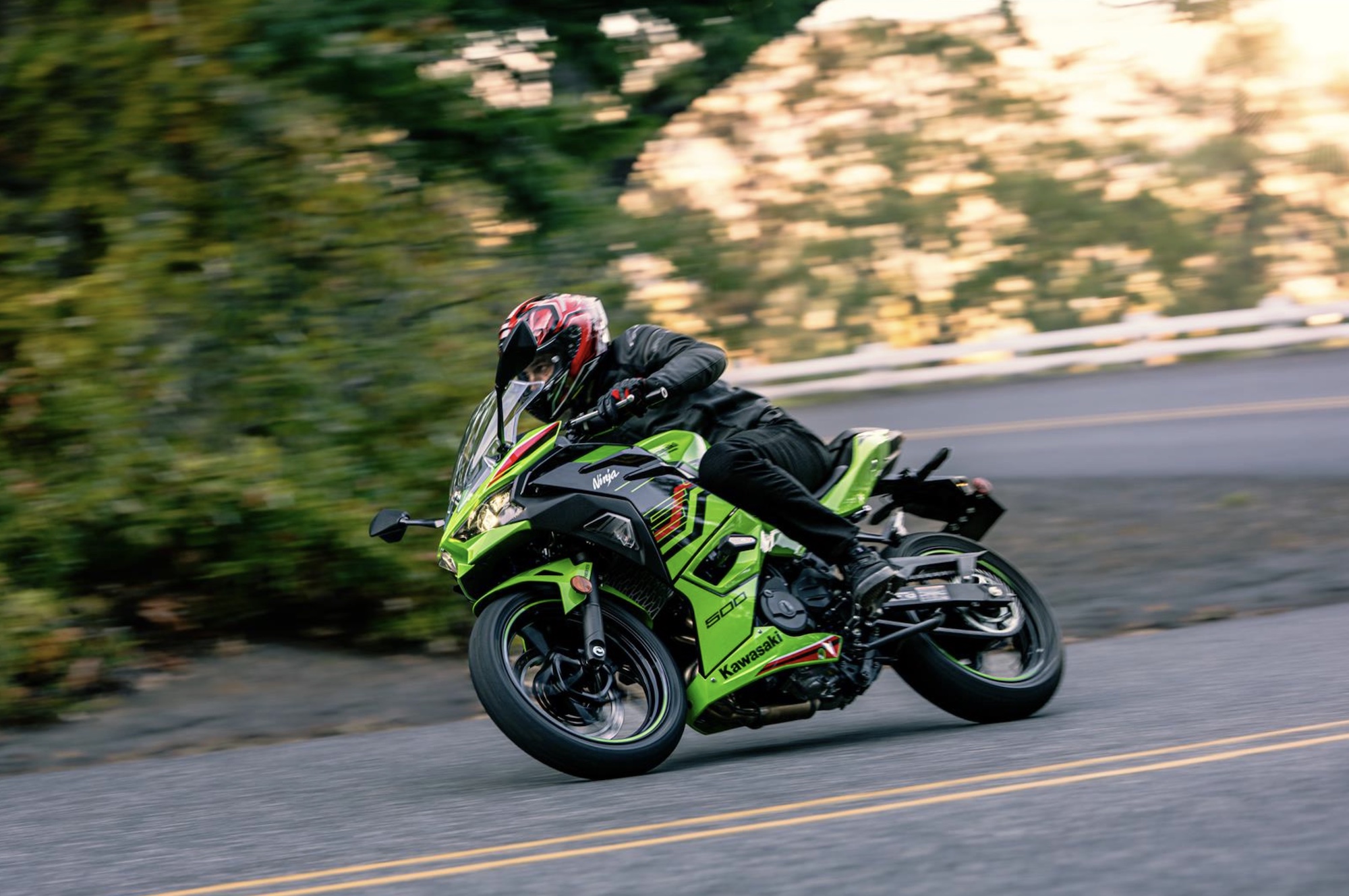 Review Kawasaki Ninja 500 Dan 500 SE 2025: Apakah Seharga Rp100 Juta? Review Kawasaki Ninja 500 Dan 500 SE 2025: Apakah Seharga Rp100 Juta?