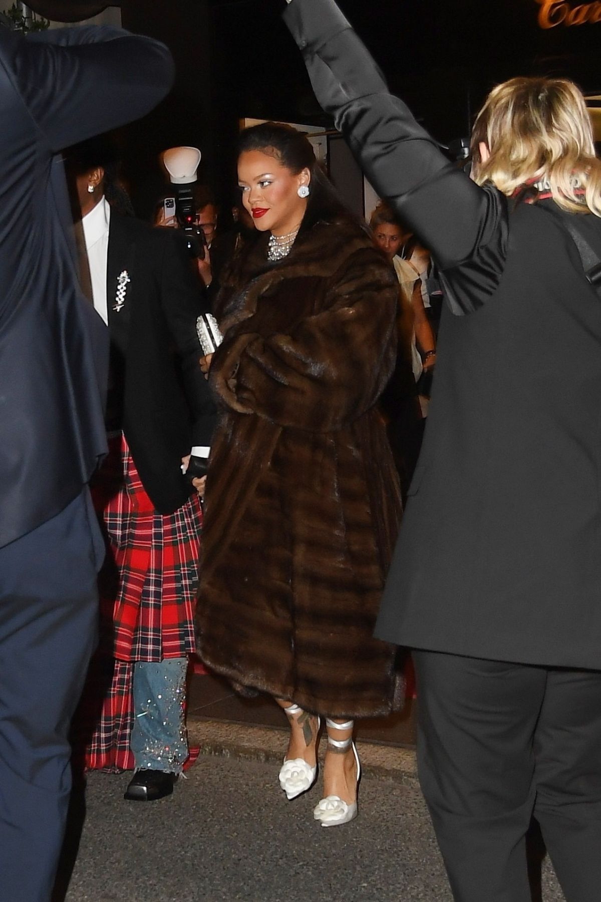 Rihanna's Third Pregnancy Announcement At The Met Gala Rihanna's Third Pregnancy Announcement At The Met Gala