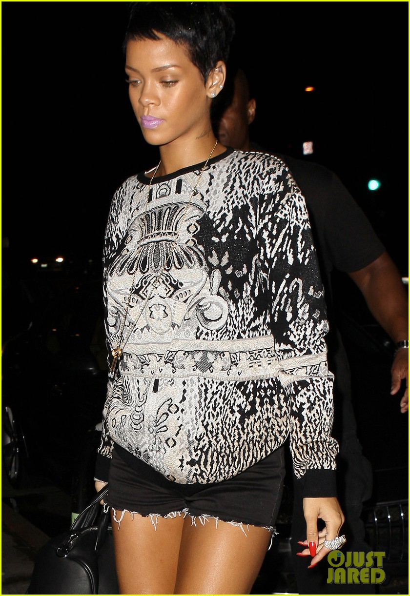 Rihanna's Winter Fashion: A Santa Monica Night Out Rihanna's Winter Fashion: A Santa Monica Night Out