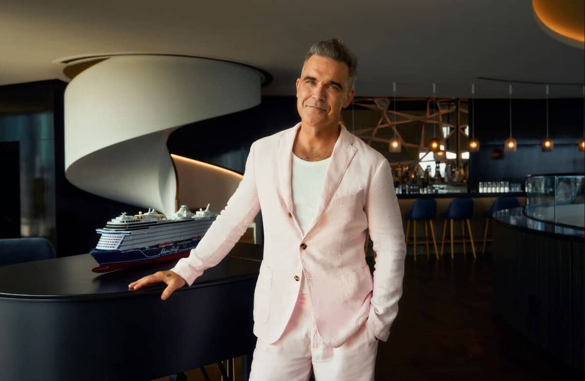 Robbie Williams: The Star Of Mein Schiff Relax's Málaga Christening Robbie Williams: The Star Of Mein Schiff Relax's Málaga Christening