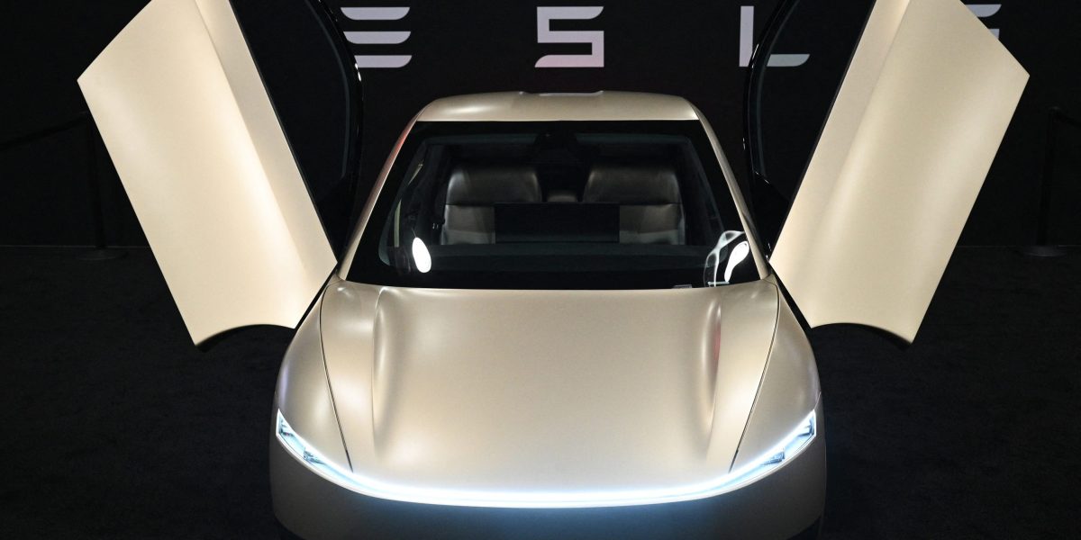 Robotaxi Rollout: A Critical Test For Uber's Stock Price Robotaxi Rollout: A Critical Test For Uber's Stock Price