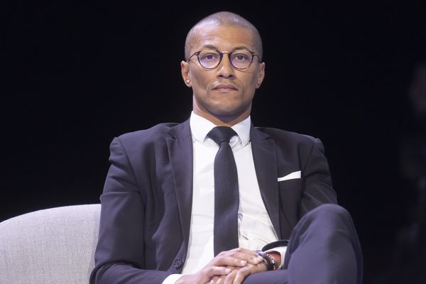 Saint-Ouen : Le Maire Bouamrane Face Aux Dealers, Déplacement De L'École Et Réaction De Cyril Hanouna Saint-Ouen : Le Maire Bouamrane Face Aux Dealers, Déplacement De L'École Et Réaction De Cyril Hanouna