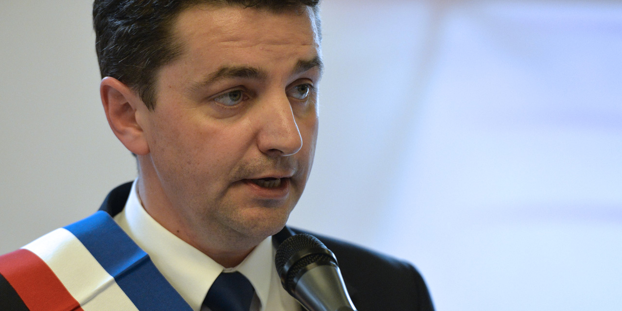 Saint-Pierre-et-Miquelon : Une Riposte Humoristique Aux Propositions De Wauquiez Sur Les OQTF Saint-Pierre-et-Miquelon : Une Riposte Humoristique Aux Propositions De Wauquiez Sur Les OQTF
