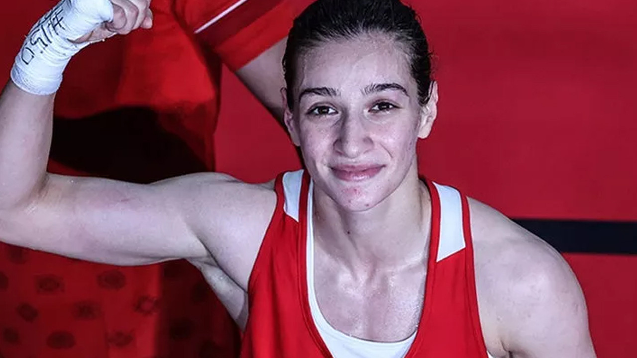 Samsun'da Hamdi Yıldırım Kadınlar Boks Şampiyonası: Devam Eden Mücadeleler Samsun'da Hamdi Yıldırım Kadınlar Boks Şampiyonası: Devam Eden Mücadeleler
