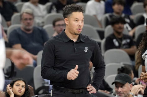 San Antonio Spurs: L'Ère Post-Popovich Commence Avec Mitch Johnson San Antonio Spurs: L'Ère Post-Popovich Commence Avec Mitch Johnson