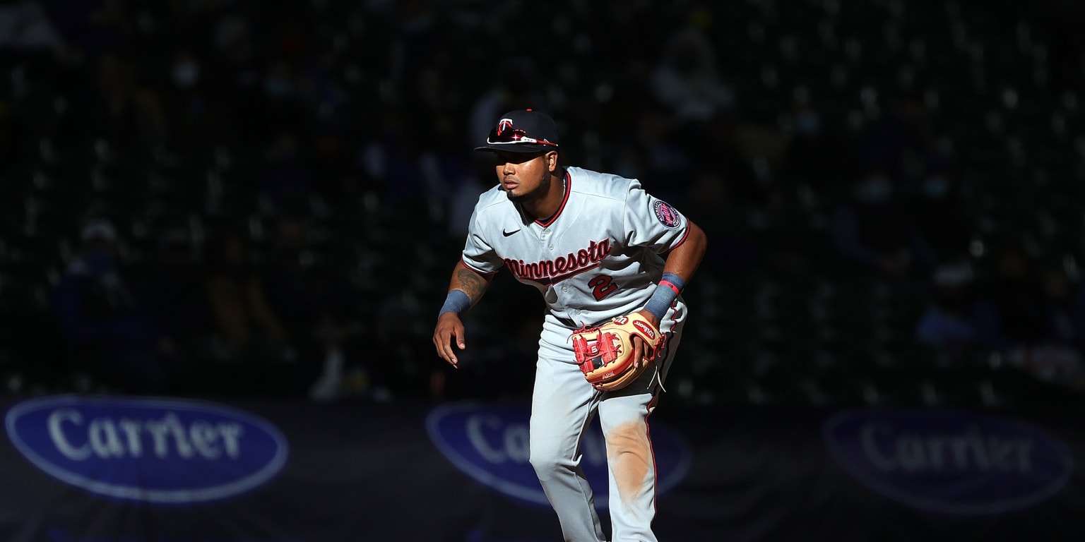 Seven-Day Concussion IL Stint For Padres' Luis Arraez After Impact Seven-Day Concussion IL Stint For Padres' Luis Arraez After Impact