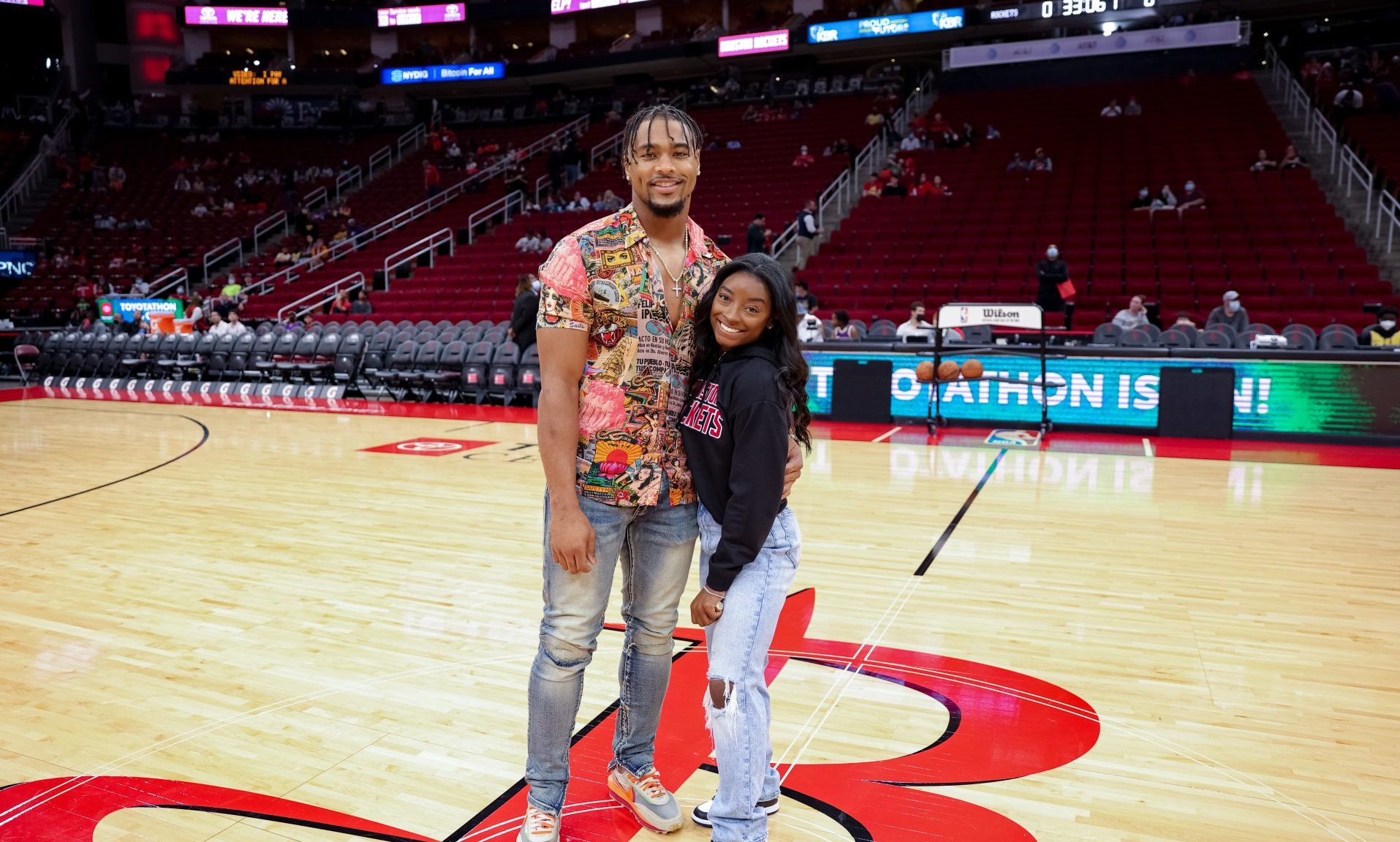 Simone Biles' Self-Purchased Luxury Goods Spark Debate: Jonathan Owens' Presence And Fan Reactions Simone Biles' Self-Purchased Luxury Goods Spark Debate: Jonathan Owens' Presence And Fan Reactions