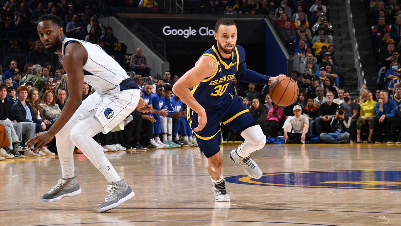 Stephen Curry Injury: Coach Kerr Provides Positive Update Stephen Curry Injury: Coach Kerr Provides Positive Update