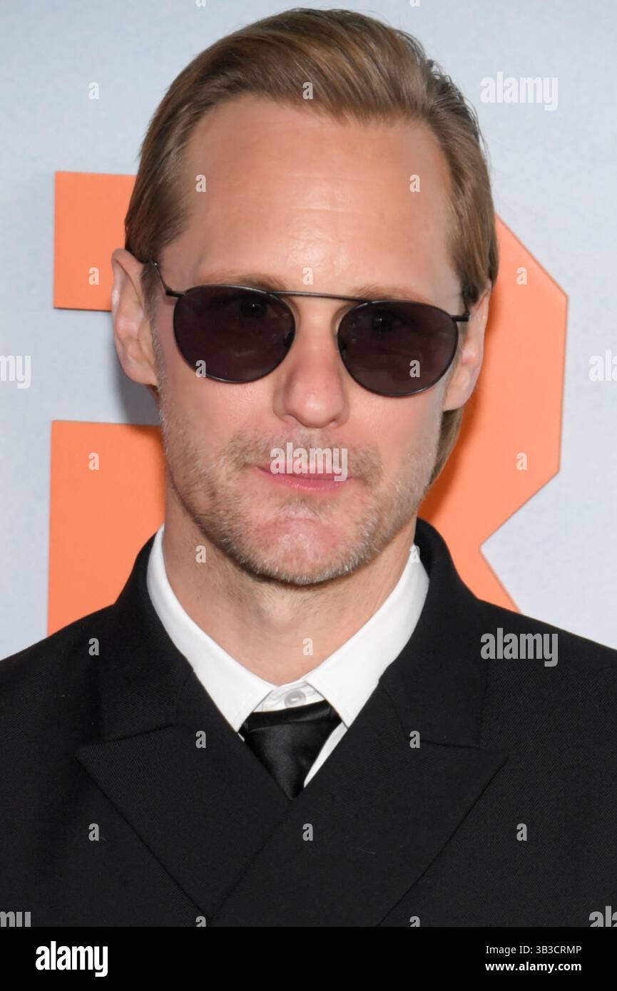 Stream Alexander Skarsgård's Murderbot: Premiere Date And Time Stream Alexander Skarsgård's Murderbot: Premiere Date And Time