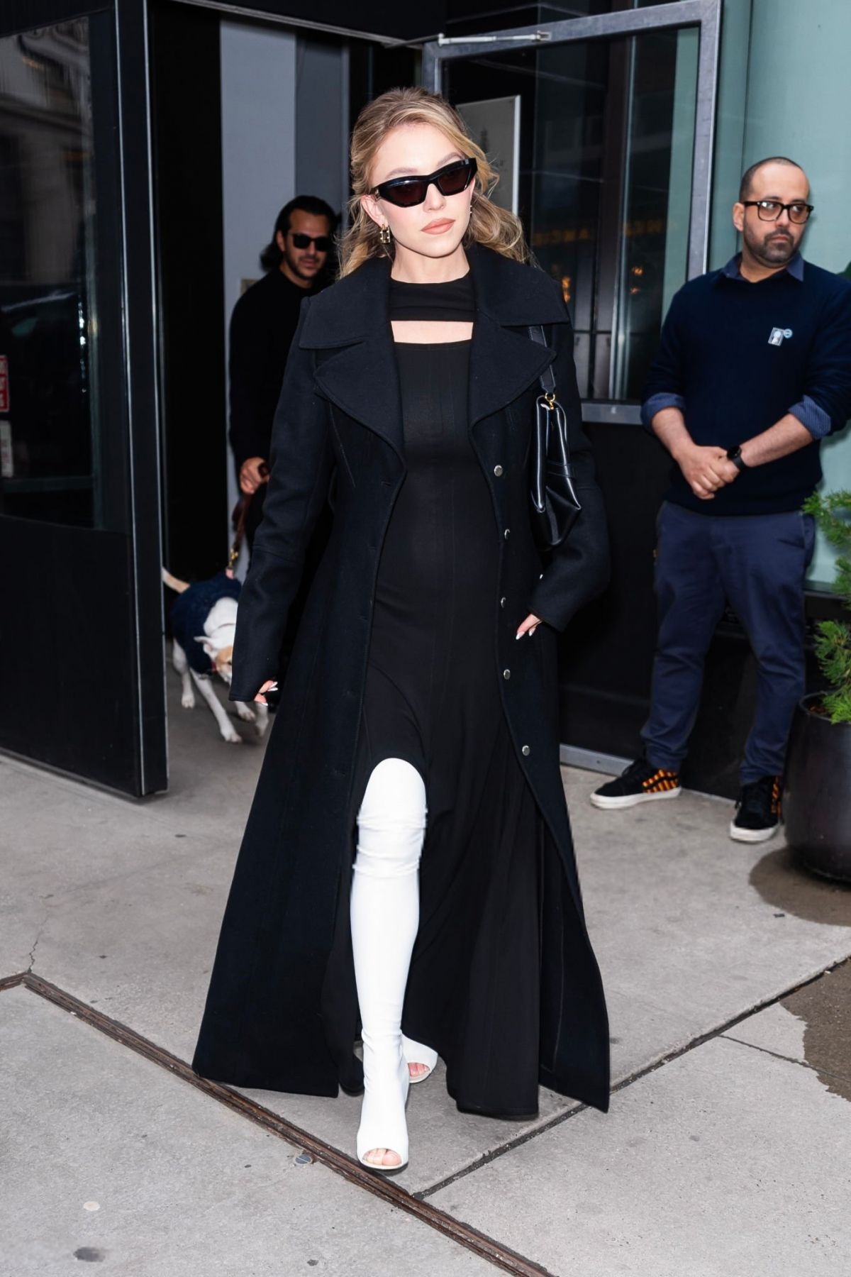 Sydney Sweeney's Solo Hotel Stay Sparks Breakup Speculation With Fiancé Jonathan Davino Sydney Sweeney's Solo Hotel Stay Sparks Breakup Speculation With Fiancé Jonathan Davino