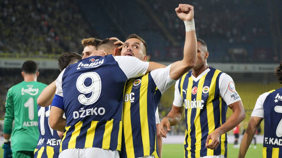 Talisca Ve Fenerbahçe: Saha Tartışması Ve Tadic Transferi Talisca Ve Fenerbahçe: Saha Tartışması Ve Tadic Transferi