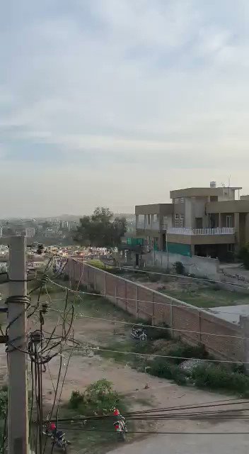 ٹام کروز کے جوتے پر مداح کا پاؤں: ایک غیر متوقع واقعہ ٹام کروز کے جوتے پر مداح کا پاؤں: ایک غیر متوقع واقعہ