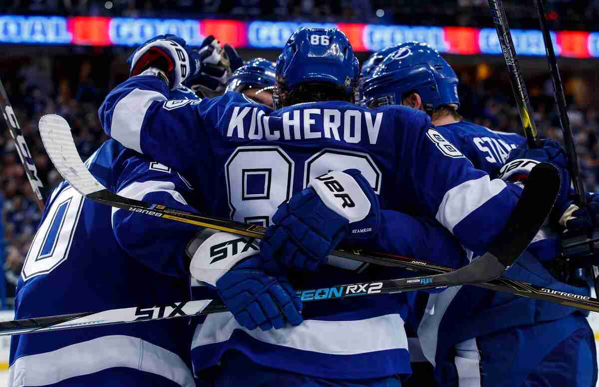 Tampa Bay Lightning Dominate Edmonton Oilers, Kucherov Stars Tampa Bay Lightning Dominate Edmonton Oilers, Kucherov Stars