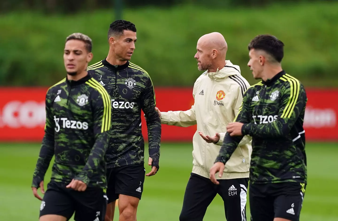 Ten Hag Faces Backlash From Castro Over Ronaldo Treatment Ten Hag Faces Backlash From Castro Over Ronaldo Treatment