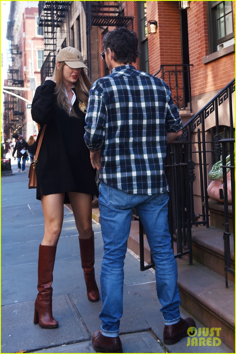 The Blake Lively Lawsuit: Hugh Jackman Deposition Rumors And Fan Reactions The Blake Lively Lawsuit: Hugh Jackman Deposition Rumors And Fan Reactions