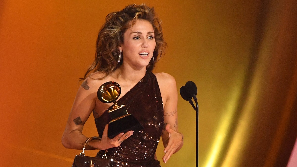 The Impact Of A Narcissistic Father: Miley Cyrus' Perspective The Impact Of A Narcissistic Father: Miley Cyrus' Perspective