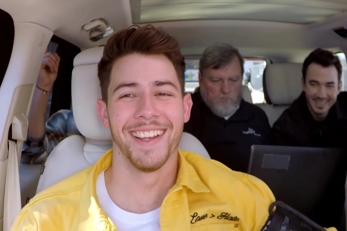 The Jonas Brothers: A Couple's Hilarious Fight And Joe's Reaction The Jonas Brothers: A Couple's Hilarious Fight And Joe's Reaction