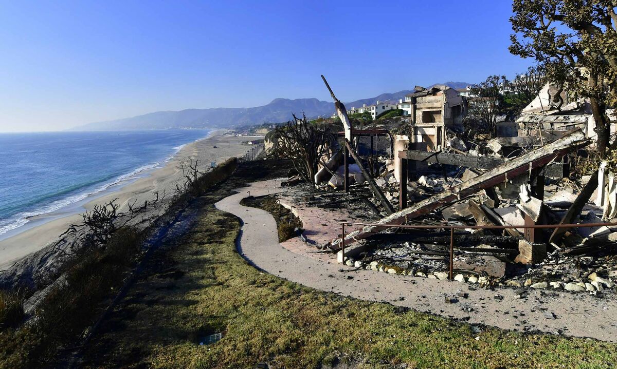 The LA Palisades Fire: A List Of Celebrities Who Lost Their Properties The LA Palisades Fire: A List Of Celebrities Who Lost Their Properties