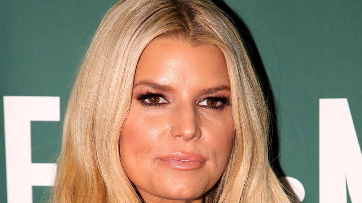 The Truth Behind Jessica Simpson's Alleged Snake Sperm Endorsement The Truth Behind Jessica Simpson's Alleged Snake Sperm Endorsement