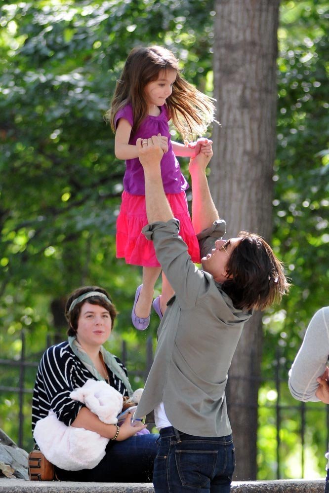 The Untold Story: Tom Cruise's Reaction To Suri Cruise's Arrival The Untold Story: Tom Cruise's Reaction To Suri Cruise's Arrival