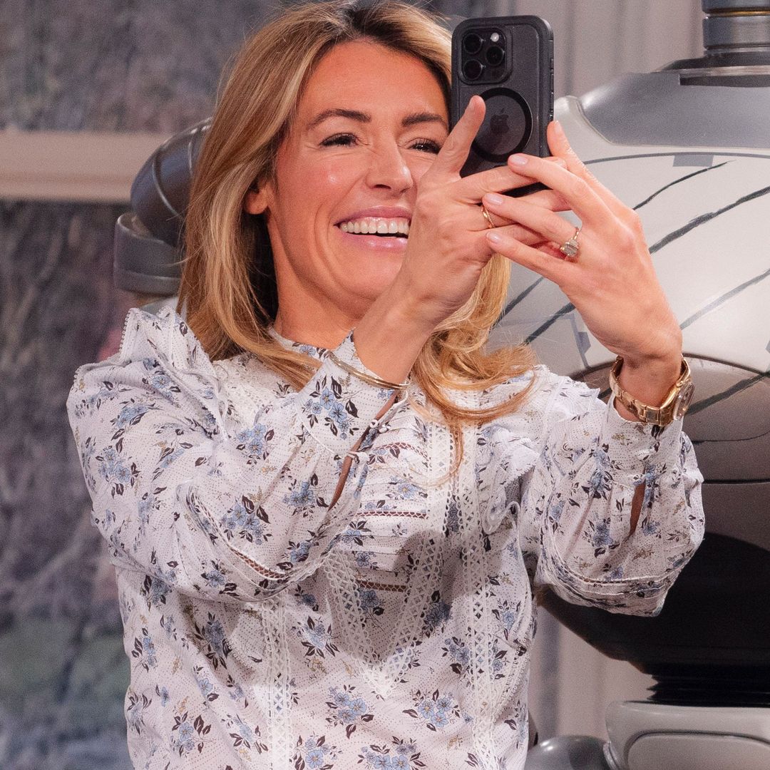 This Morning's Cat Deeley: The Phase Eight Midi Skirt Everyone Wants This Morning's Cat Deeley: The Phase Eight Midi Skirt Everyone Wants