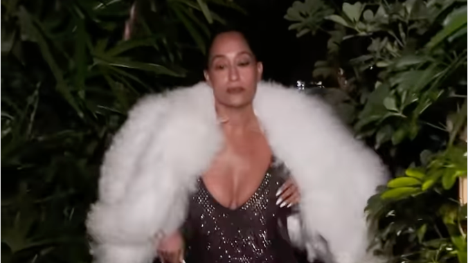 Tracee Ellis Ross's Stunning Liquid Leather Dress Transformation Tracee Ellis Ross's Stunning Liquid Leather Dress Transformation