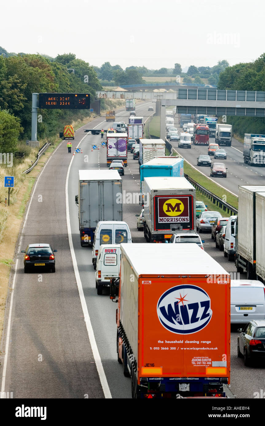 Traffic Congestion On M6 Southbound: 60-Minute Delays Traffic Congestion On M6 Southbound: 60-Minute Delays