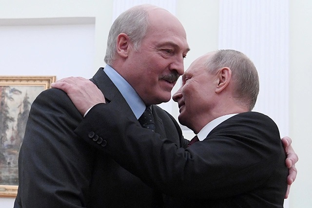 Trampa Piedāvājums: Vai Ukraina Pieņems Putina Noteikto Miera Līgumu? Trampa Piedāvājums: Vai Ukraina Pieņems Putina Noteikto Miera Līgumu?