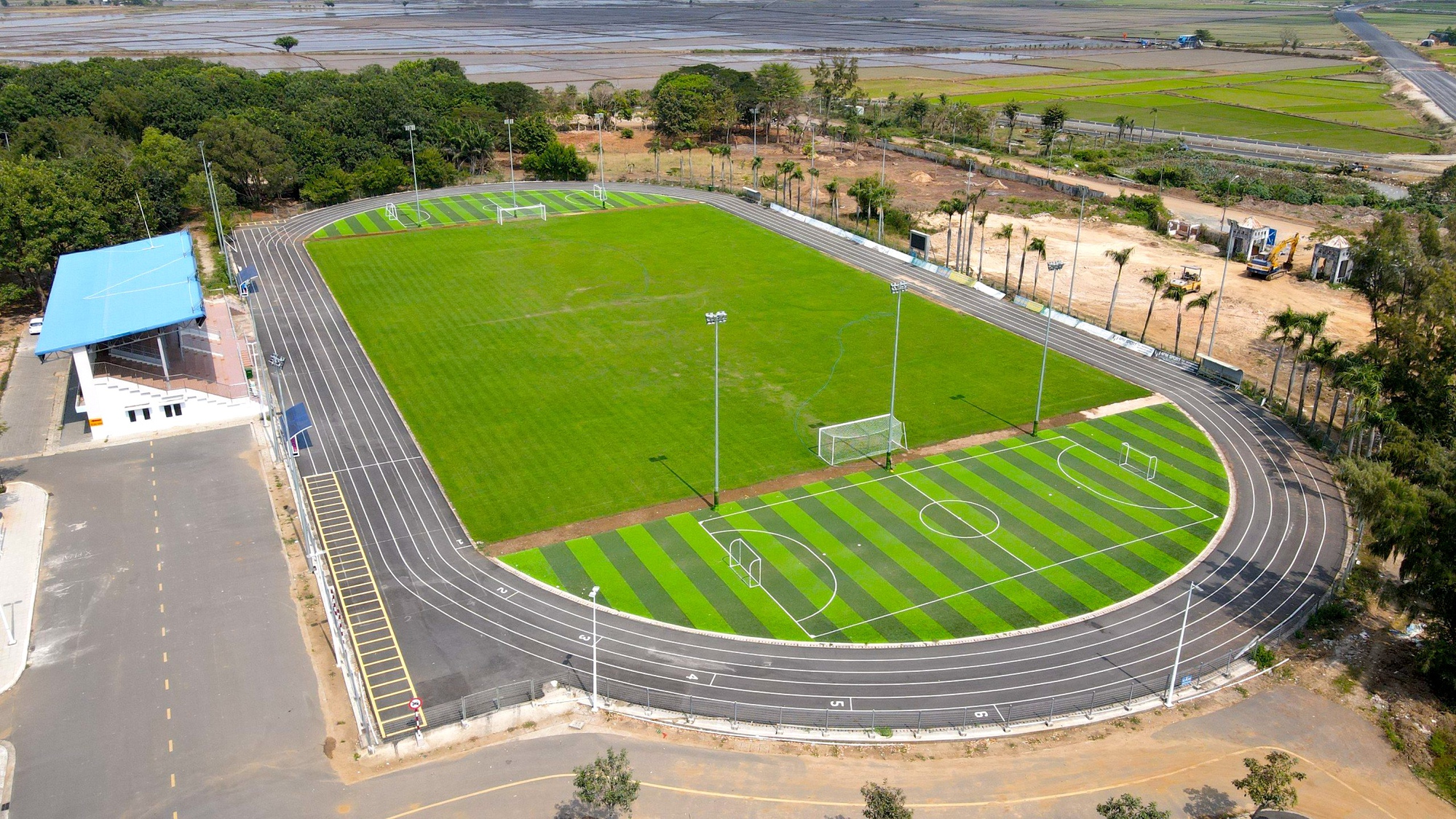 Trận Đấu Hấp Dẫn Vòng Chung Kết TNSV THACO Cup 2025: Lịch Thi Đấu Trận Đấu Hấp Dẫn Vòng Chung Kết TNSV THACO Cup 2025: Lịch Thi Đấu