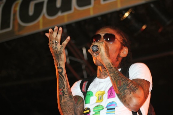 Trinidad Trip Restrictions For Dancehall Artist: Show Of Support From Kartel Trinidad Trip Restrictions For Dancehall Artist: Show Of Support From Kartel
