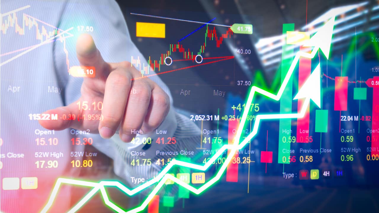Two Stocks Poised To Surpass Palantir's Value In 3 Years Two Stocks Poised To Surpass Palantir's Value In 3 Years