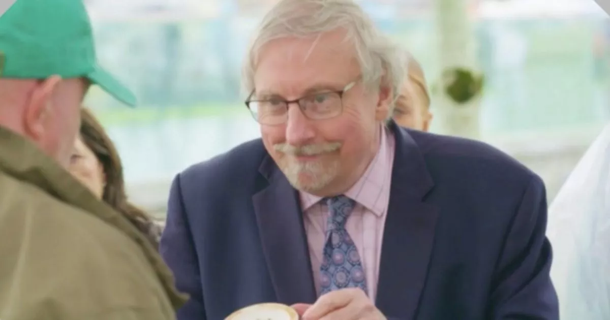 UK Arrest Follows BBC Antiques Roadshow Appearance By American Couple UK Arrest Follows BBC Antiques Roadshow Appearance By American Couple