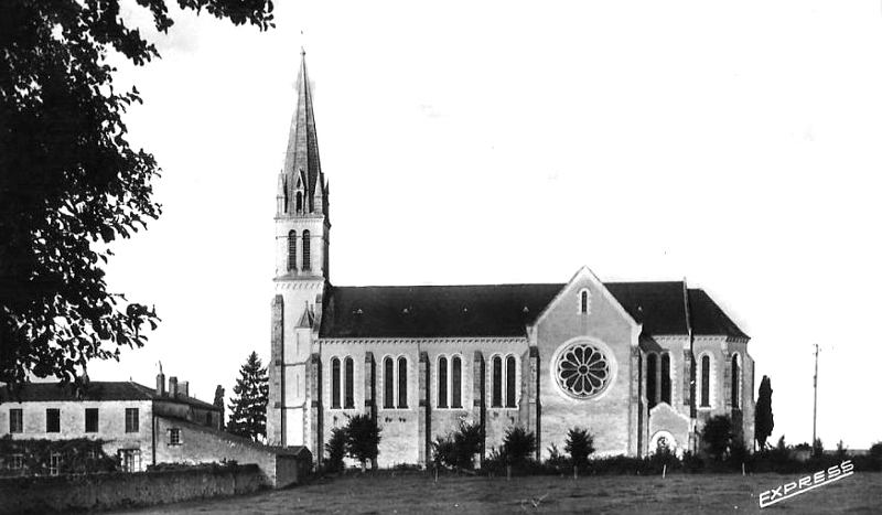 Un Siècle D'Innovation : L'histoire De Clisson À Moncoutant-sur-Sèvre Un Siècle D'Innovation : L'histoire De Clisson À Moncoutant-sur-Sèvre
