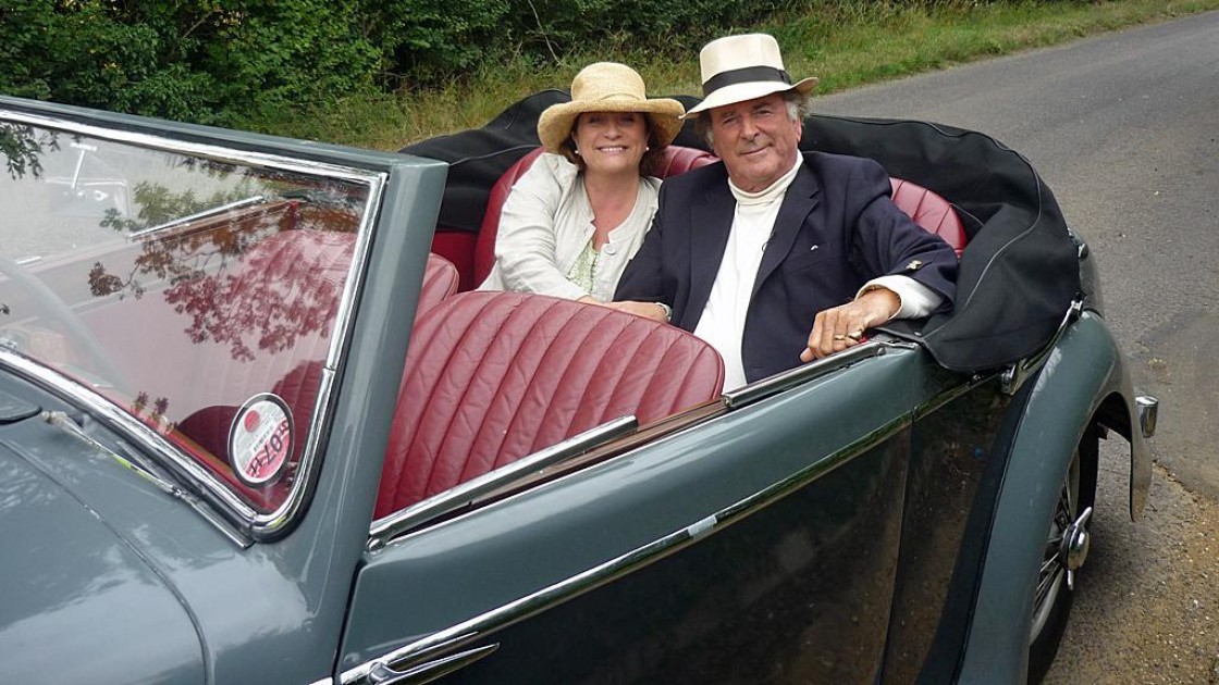 Understanding The Celebrity Antiques Road Trip Format And Its Appeal Understanding The Celebrity Antiques Road Trip Format And Its Appeal