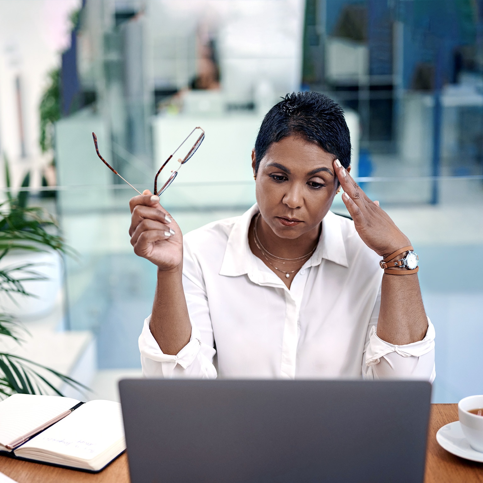 Understanding The Value Of Middle Managers: Benefits For Businesses And Their Staff Understanding The Value Of Middle Managers: Benefits For Businesses And Their Staff