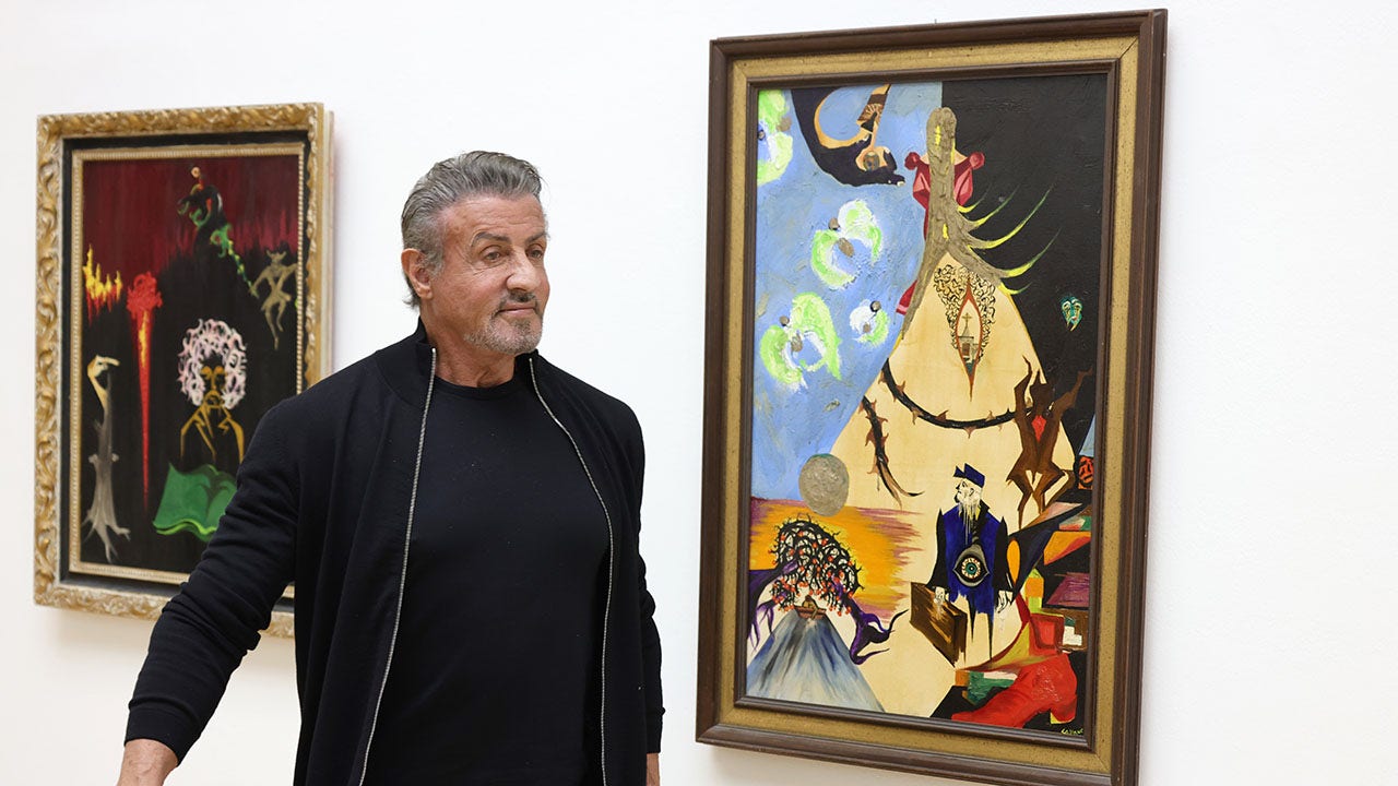 Une Artiste Expose Son Travail Après Une Rencontre Avec Sylvester Stallone Une Artiste Expose Son Travail Après Une Rencontre Avec Sylvester Stallone
