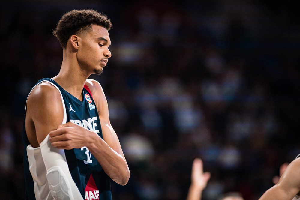 Une Star NBA Compromet Sa Carrière Et Sa Vie Familiale Par Ses Célébrations Avec Armes À Feu Une Star NBA Compromet Sa Carrière Et Sa Vie Familiale Par Ses Célébrations Avec Armes À Feu