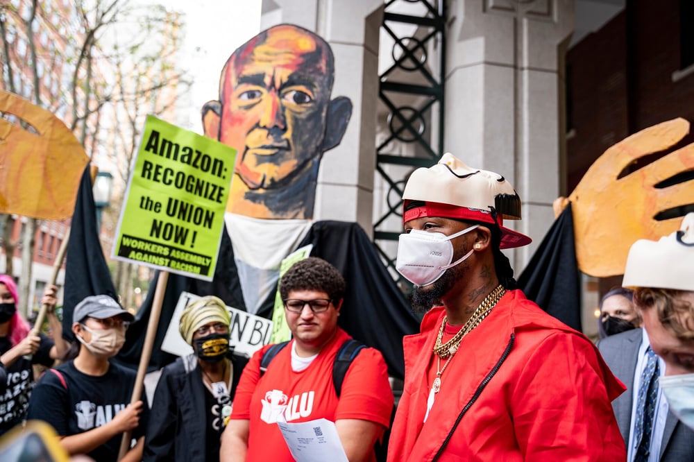 Union Battles Amazon Over Closure Of Quebec Warehouses Before Labour Tribunal Union Battles Amazon Over Closure Of Quebec Warehouses Before Labour Tribunal